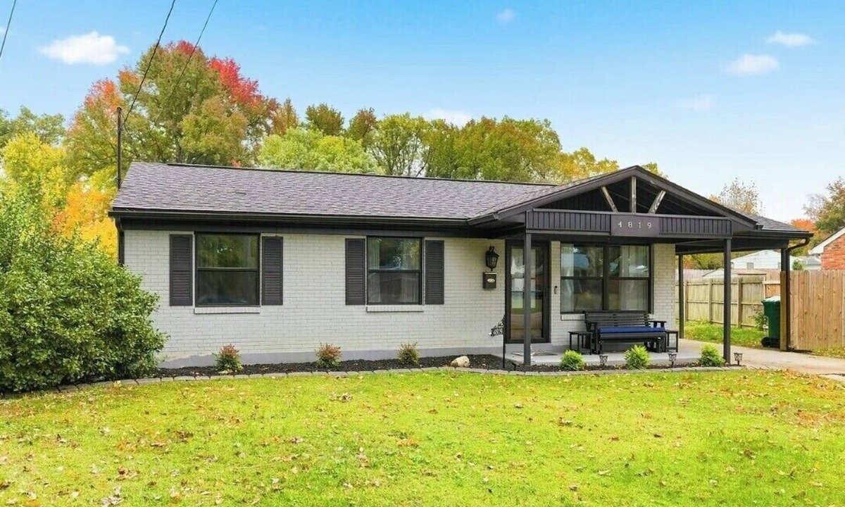 Pleasure Ridge Park House | Charming 2-bedroom home to make you feel at home away from home!