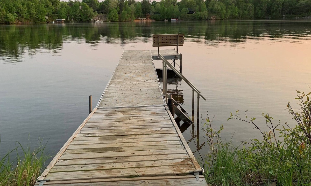 Nekoosa Cottage | Charming 3-bedroom plus loft cottage on Lake Arrowhead and near Sand Valley!