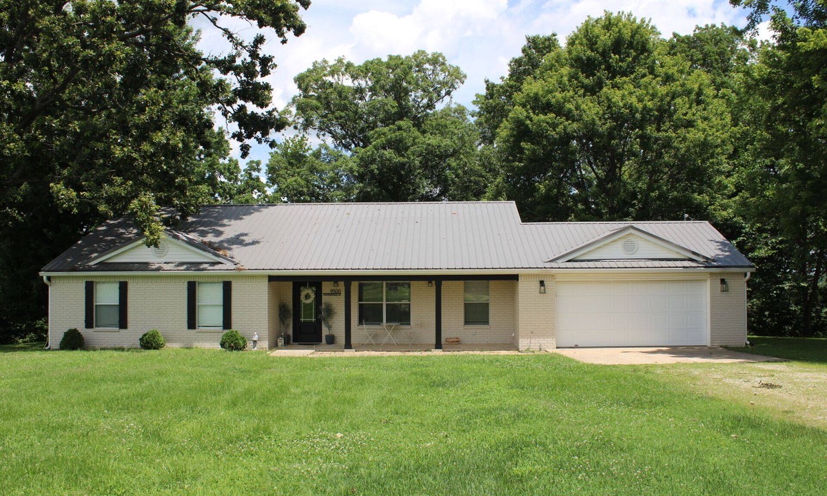 Benton County House | Charming 3-bedroom retreat near Bentonville and XNA