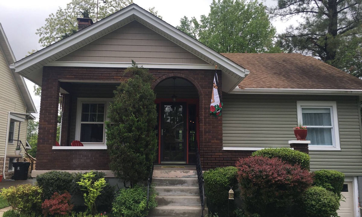 Deer Park House | Charming 3-BR/2-BR home in Derby City! Close to everything Louisville offers!