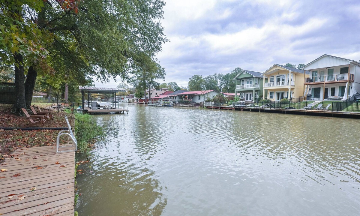 Lake Hamilton House | Charming 4-bedroom house on Lake Hamilton!