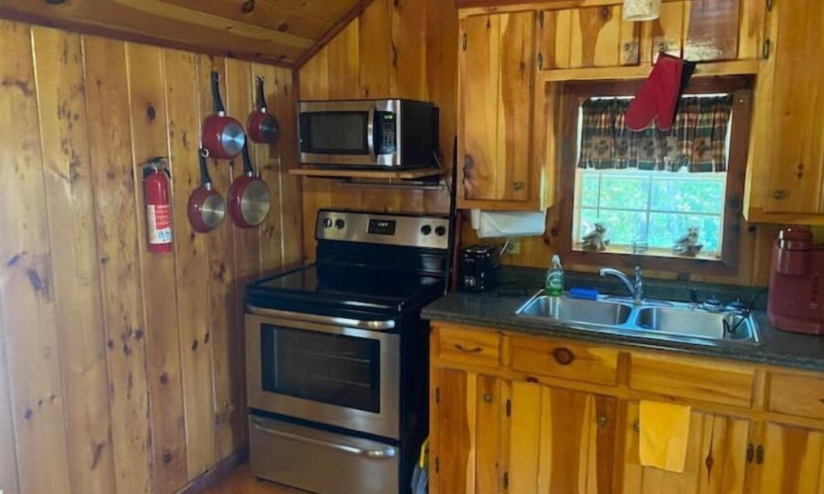 Camden Cabin | Charming Cabin near Kentucky LK