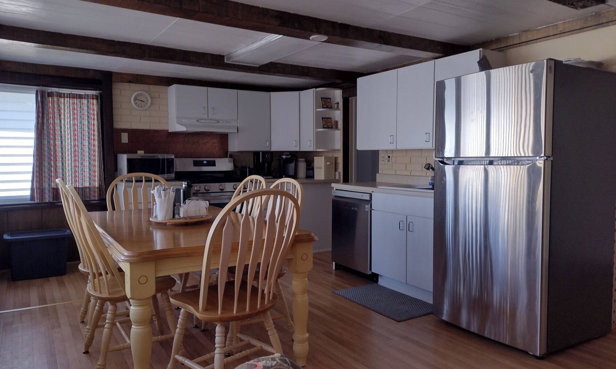 Houghton Lake Cabin | Charming cabin with lake and dock access in Houghton Lake