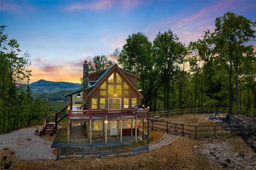 Bostic House | Charming Cabin with Incredible Mountain Views