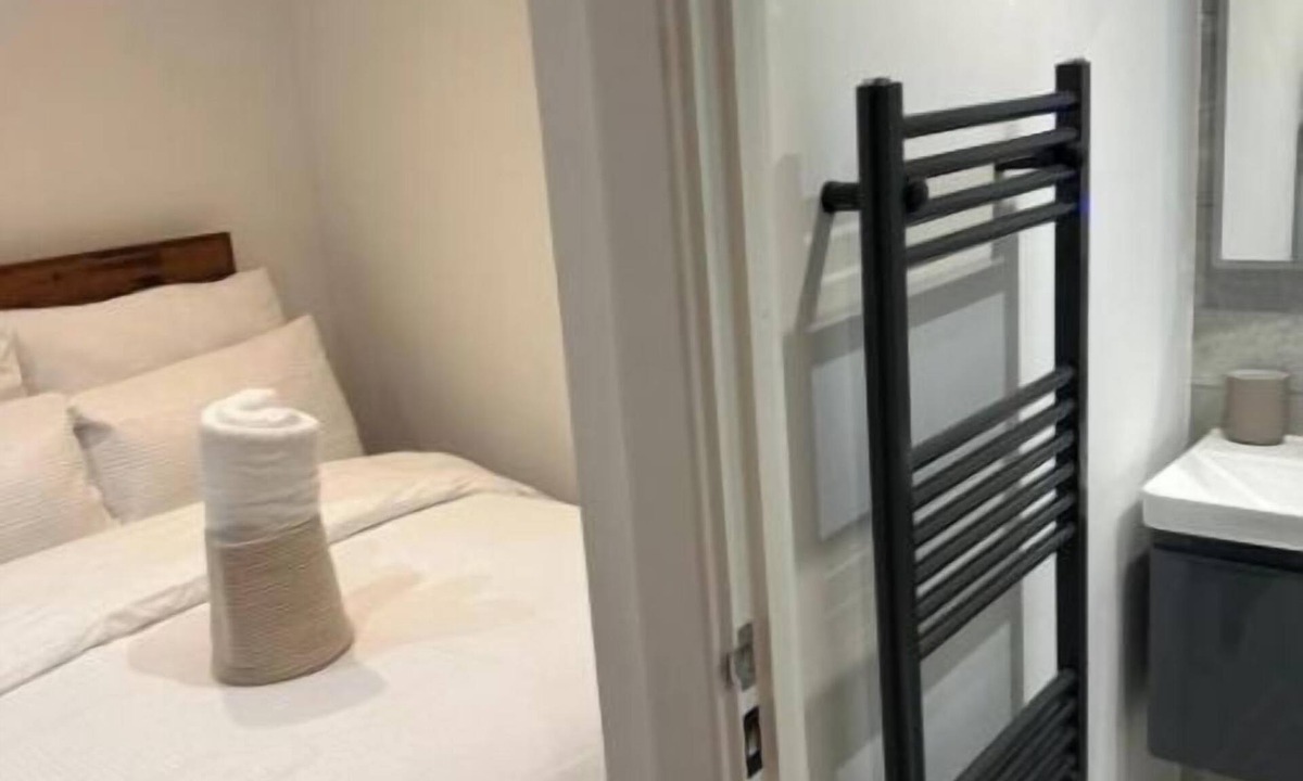 South Ockendon Apartment | Charming Studio