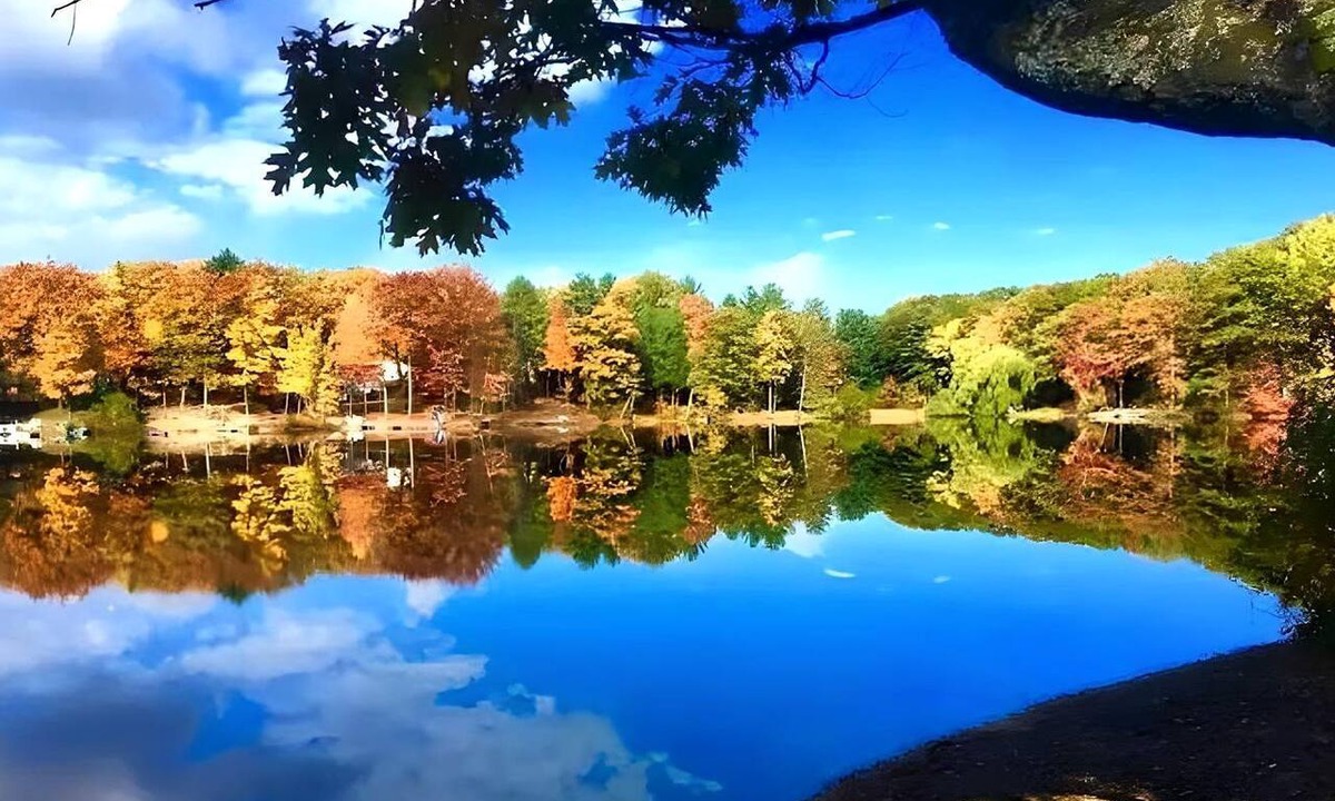 Mayfield Cabin | Charming Waterfront Cabins with Hot Tub & Private Beach Access near Traverse City, Michigan