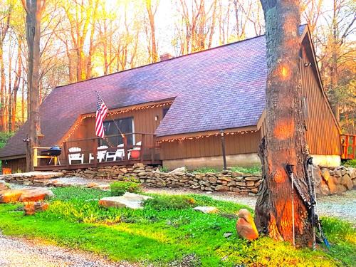 Champion House | Charmingly Rustic Weekend Getaway in the Mountains near Pittsburgh, Pennsylvania