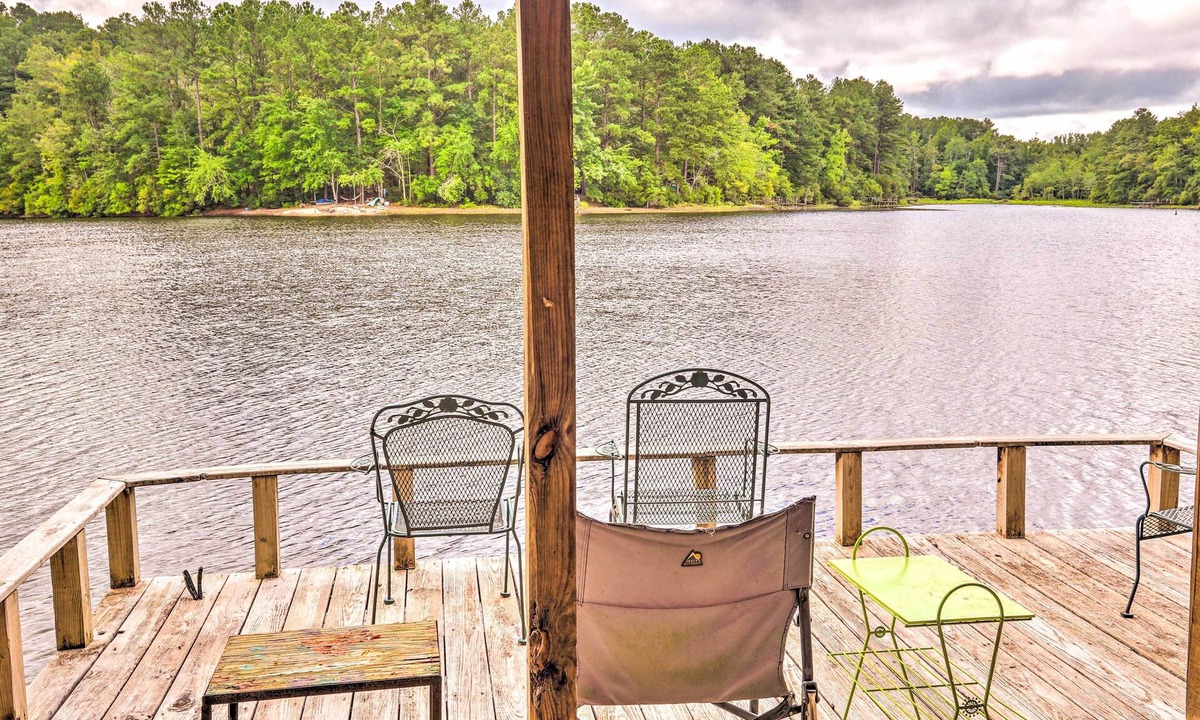 South Carolina Lakes & Blackwater Rivers House | Cheery Swansea Home on Calmont Pond w/Dock!