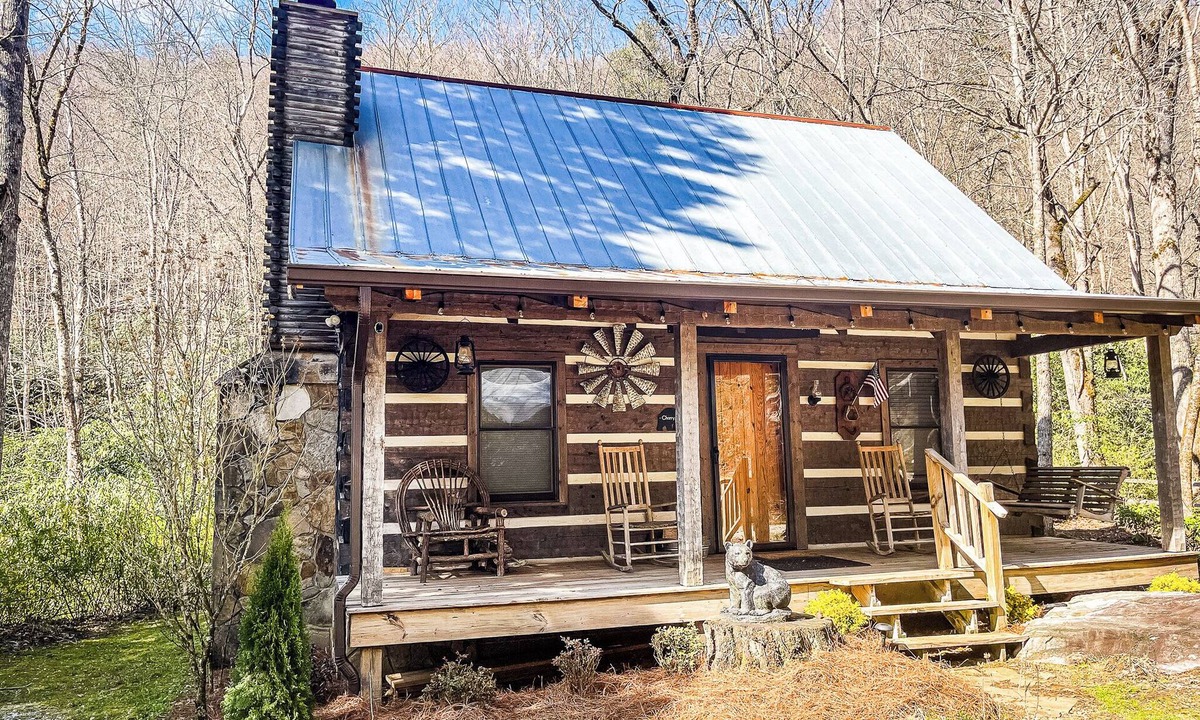 Otto Cabin | Cherry Bluff Cabin on Betty's Creek - 1BR + Open Sleeping Loft, 1 1/2 Baths