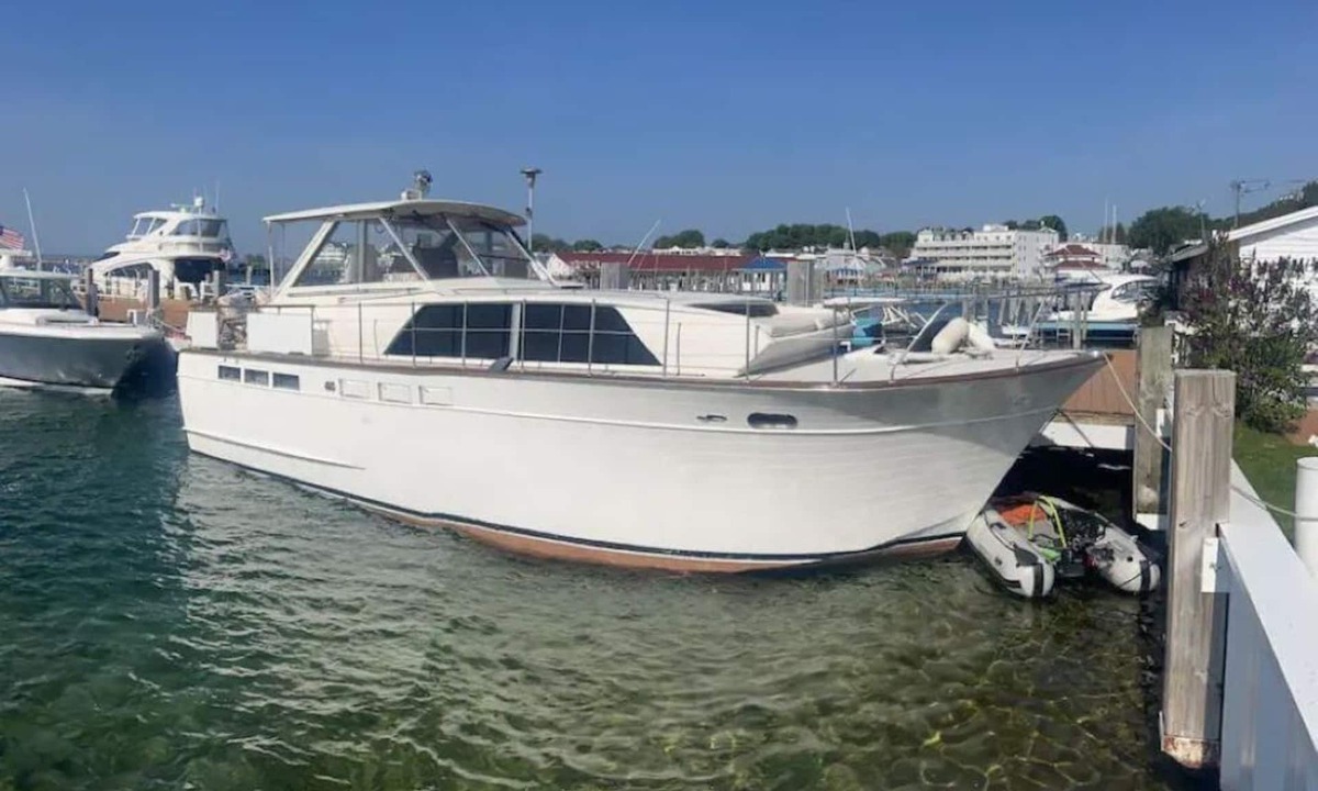 Mackinac Island Boat Rental | Chicago to Mack Race: Moored of Mackinac