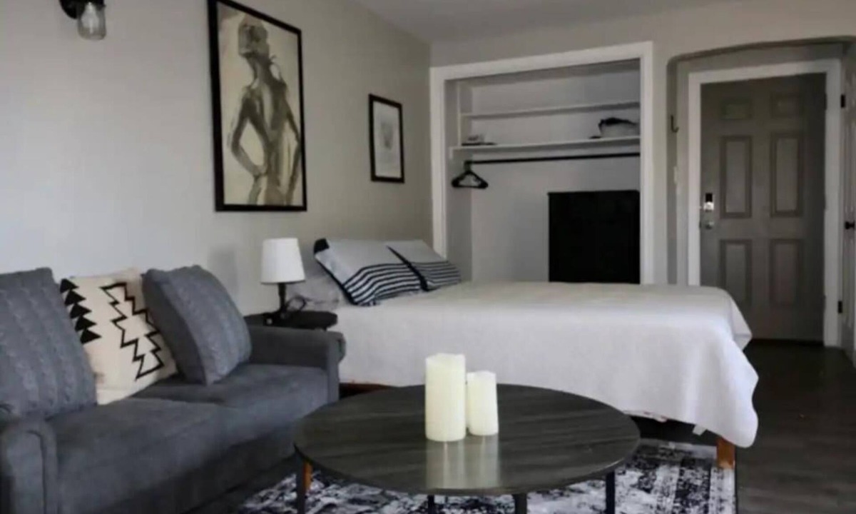 Cincinnati Apartment | Cincinnati Themed, Historic Big Sky Apartments!