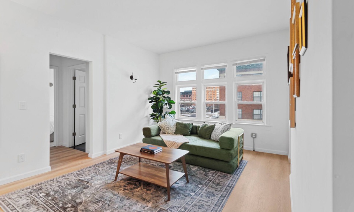 Midtown Apartment | Close To Downtown | Luxury Getaway Apartment In Midtown