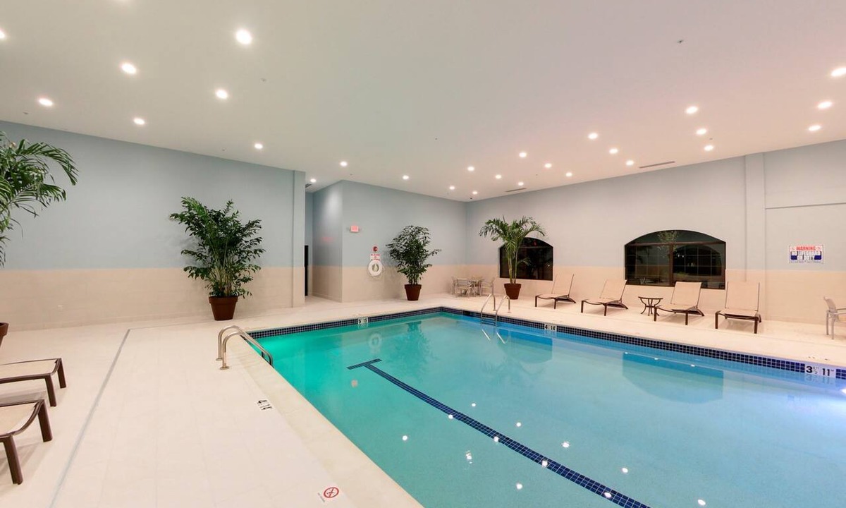 Bryant Pattengill East Apartment | Close to the University of Michigan + In Research Park | 24 Hour Business Center + Indoor Pool