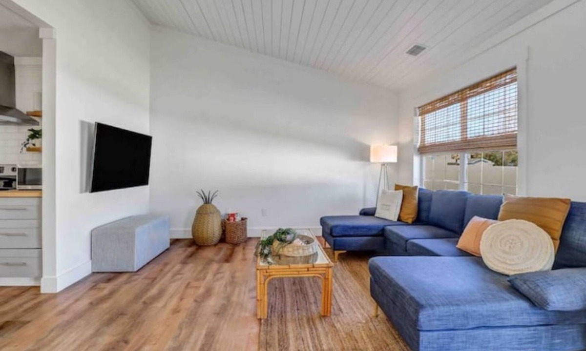 Old Town Bluffton House | Coastal Cottage near DT Bluffton w/Golf Cart