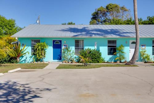 Hobe Sound House | Coastal Escape w/Lanai: 2 Mi to Hobe Sound Beach