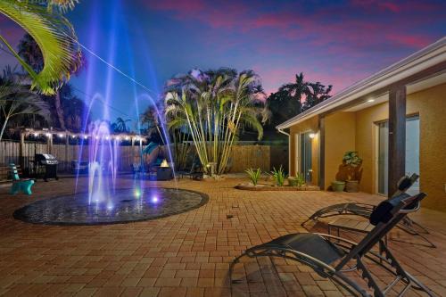 Trailer Estates Villa | Coastal Villa w Amazing Courtyard - Splash Pad!