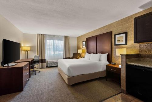 Ludington Hotel | Comfort Inn & Suites Ludington near US-10