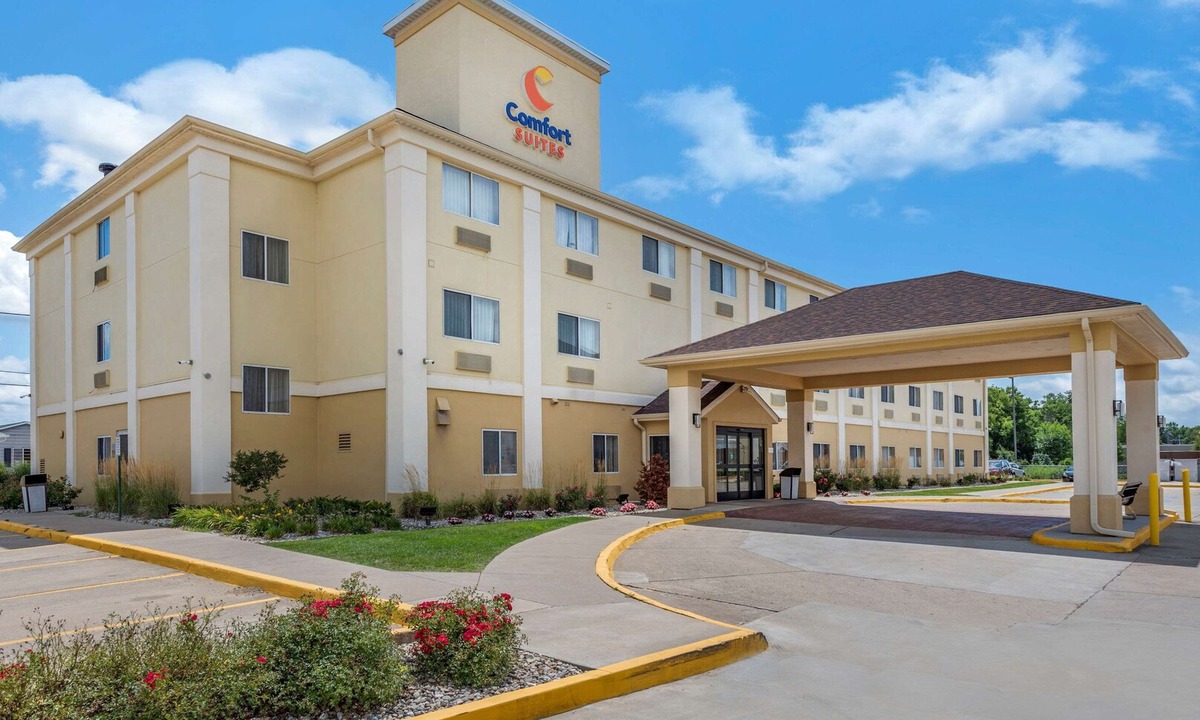 Terre Haute Hotel | Comfort Suites Terre Haute University Area