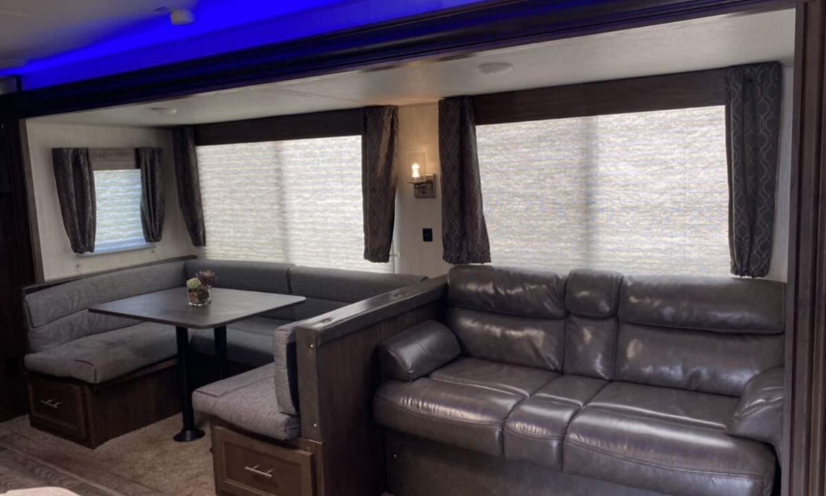 Taylor Creek House | Comfortable Updated RV Camper