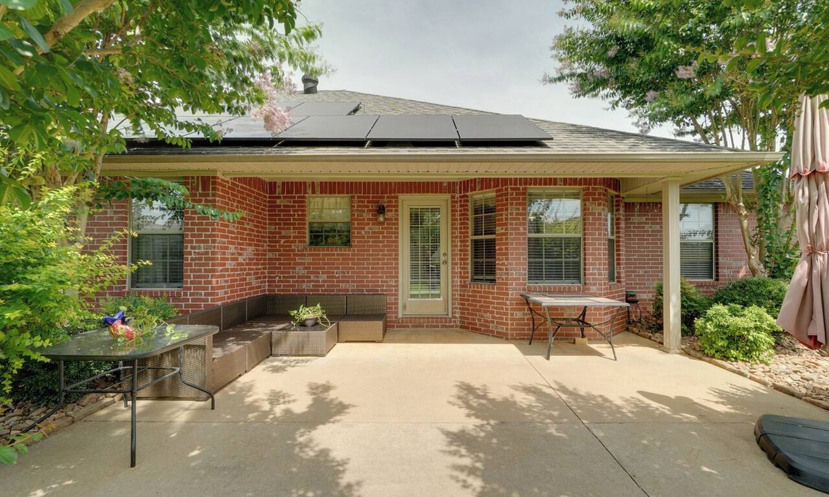 Russellville House | Commute to ANO & Hike Nearby! Russellville Home