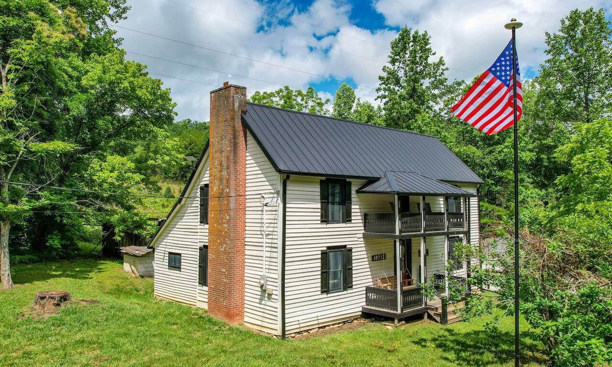 Tellico Plains House | Connie's Retreat Coker Creek