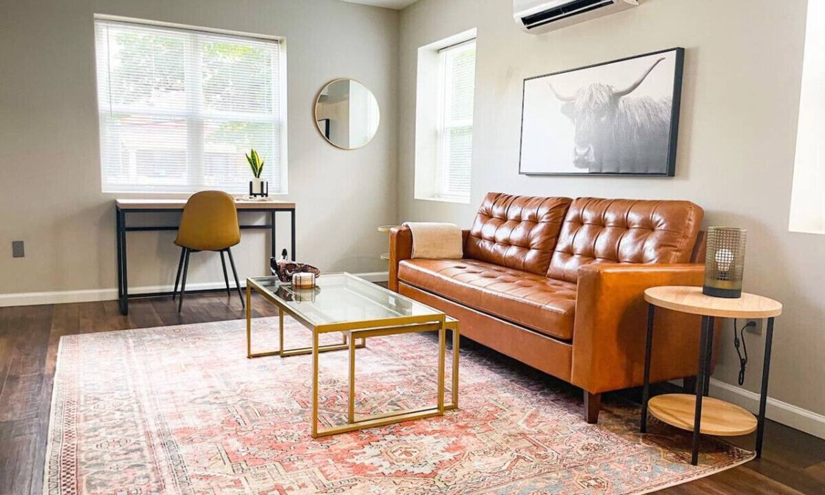 Cincinnati Apartment | *Contemporary 1 bed close to Xavier & Downtown*