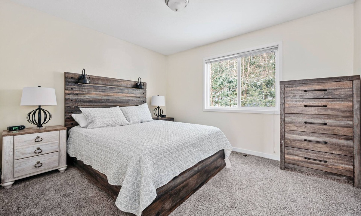 Holiday Hills Condo | Contemporary 2 Bedroom Condo @ Holiday Village - Unit 3881