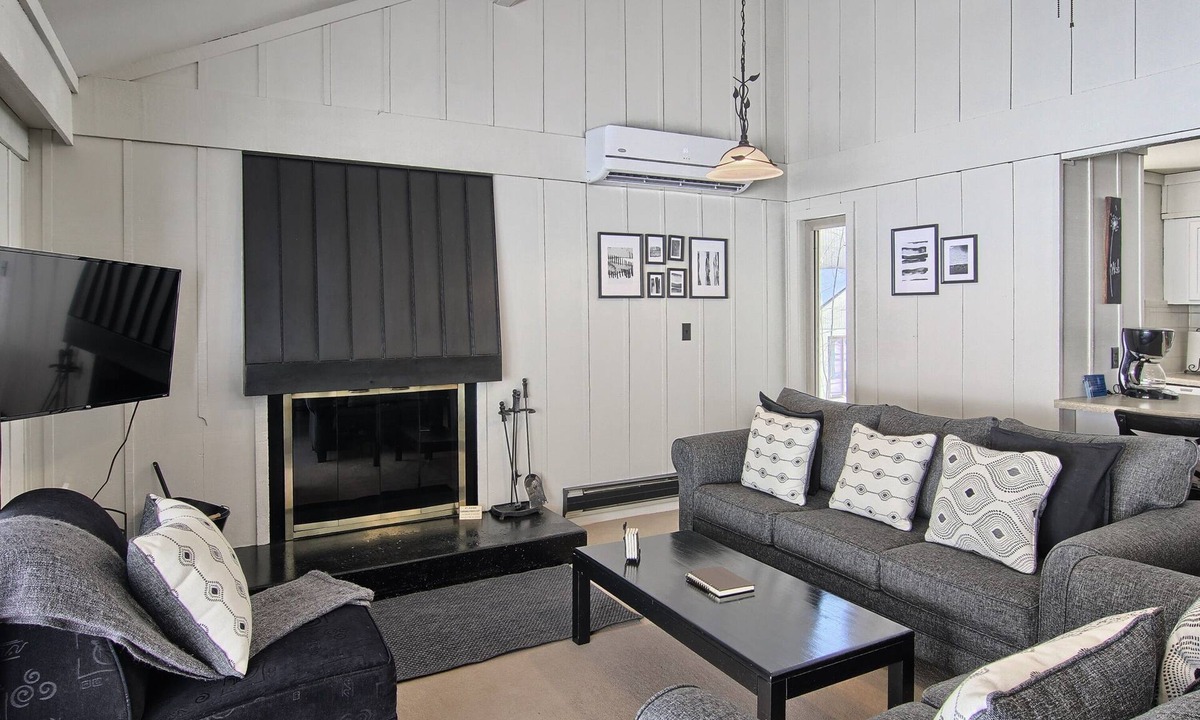 Bellaire House | Contemporary Hideaway at Schuss Village at Shanty Creek