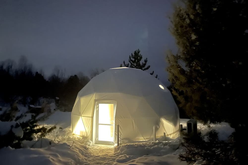 Boyne Falls Cabin | Cosmic Intimacy: Geodesic Dome Escape for Couples in a Dreamy Michigan Setting