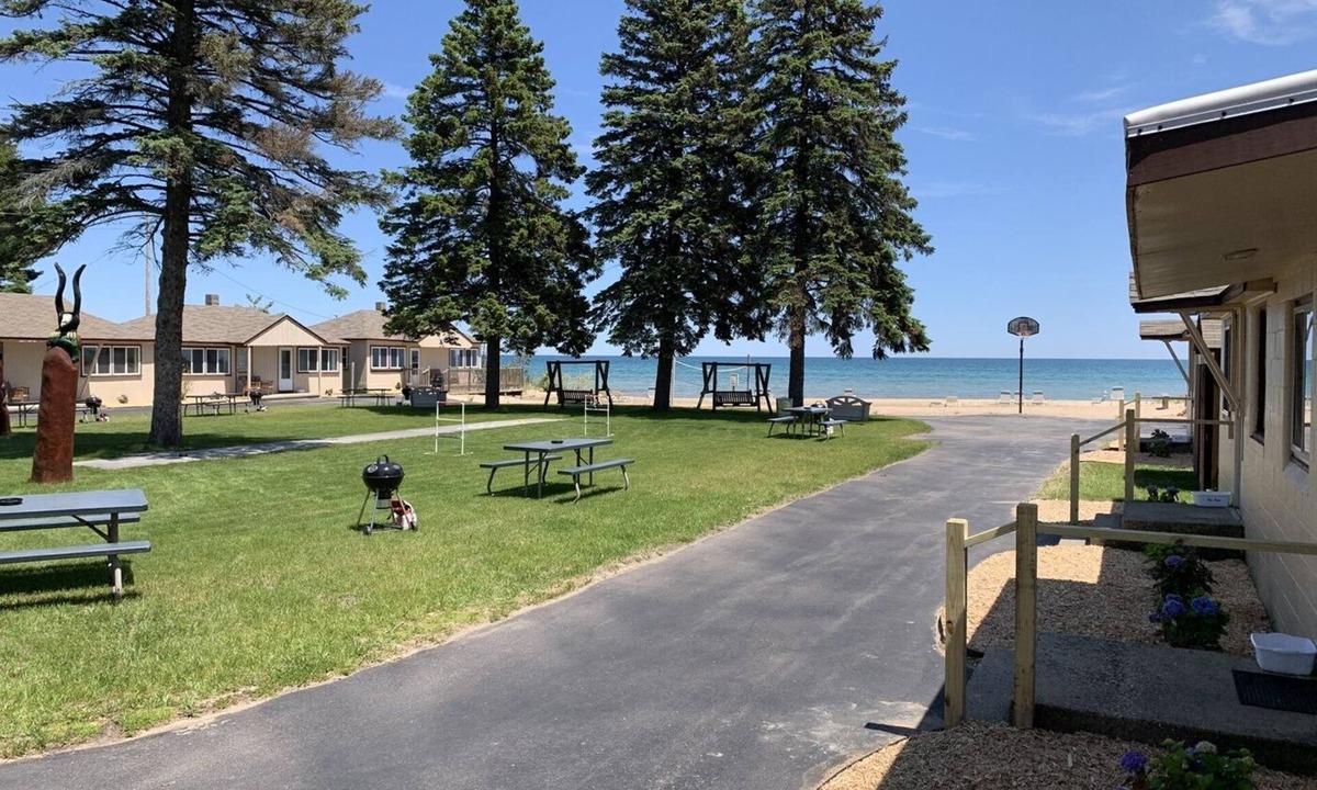 Oscoda Cottage | Cottage Cove · Lake Huron Beach Cottage No. 1