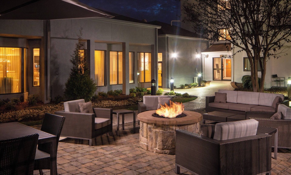 Donelson Hotel | Courtyard by Marriott Nashville Airport