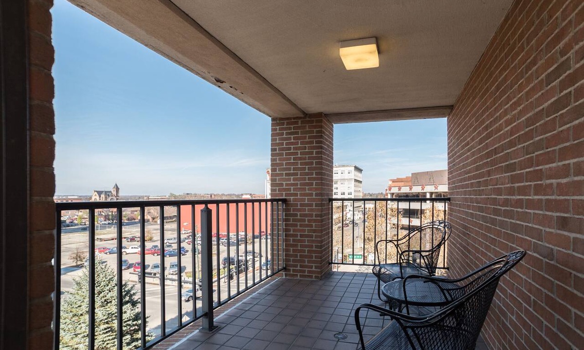 Springfield Hotel | Courtyard by Marriott Springfield Downtown