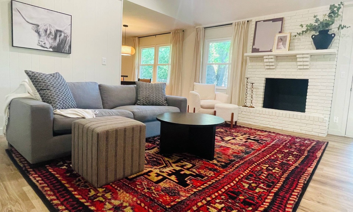 Springfield House | Cozy 3-Bedroom near Bass Pro, Hospitals & Universities