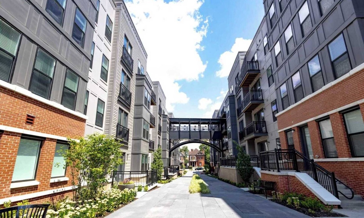 East Walnut HIlls Apartment | Cozy 6BR/BA combined Apartments Near DT Cincinnati