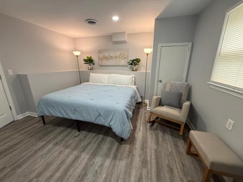 Burlington Apartment | Cozy and Chic Burlington Retreat