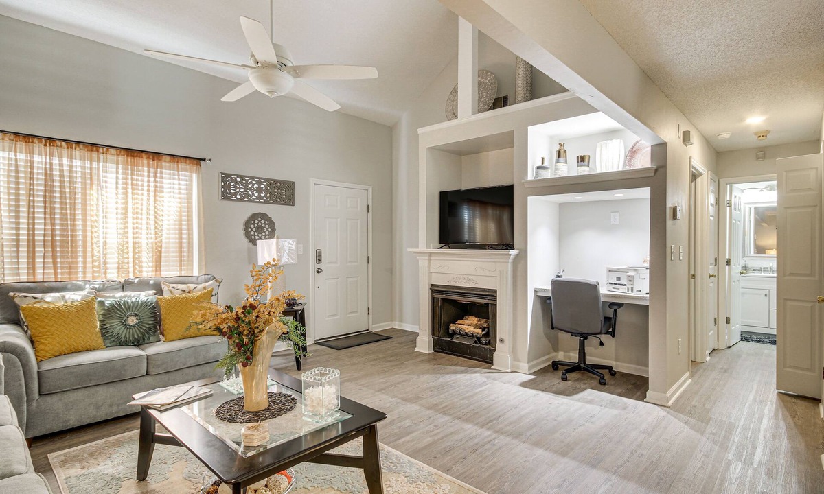 National Hills House | Cozy Augusta Townhome - 1 Mi to The Masters!