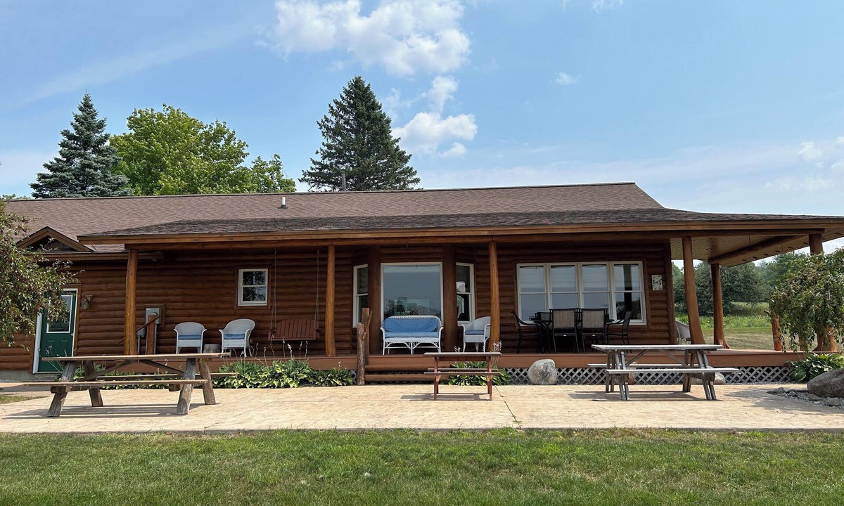 Boyne Falls Cabin | Cozy cabin. Boyne Falls, MI. Pet friendly. Sleeps 9. Full amenities. Views.