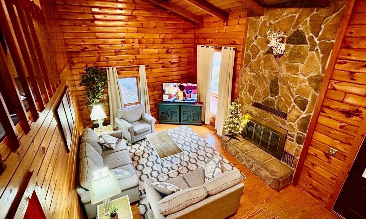 Radford House | Cozy Cabin Vives. Radford Vacacion home