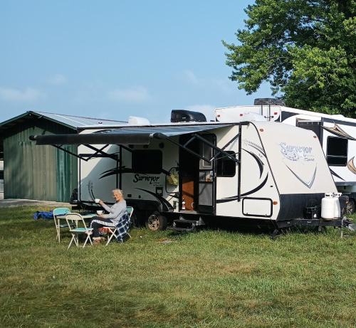 Pikeville Other | Cozy Camper at Howland's Hideout