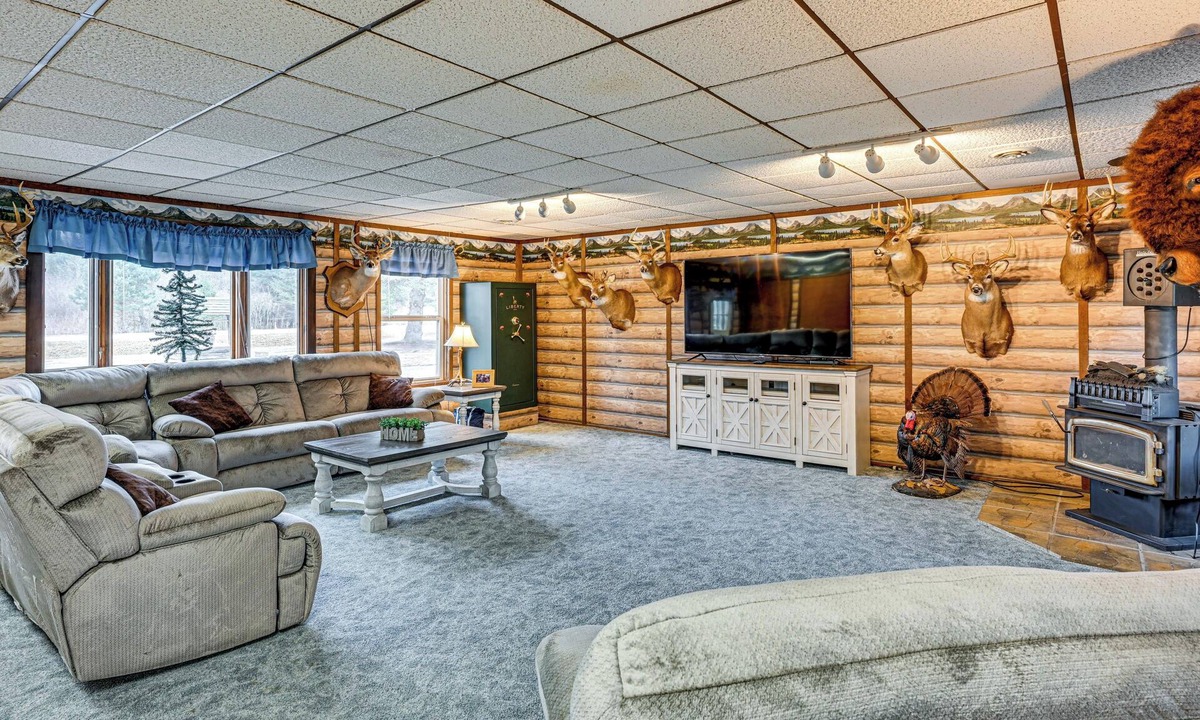 Cass City House | Cozy Cass City Retreat w/Spacious Deck!