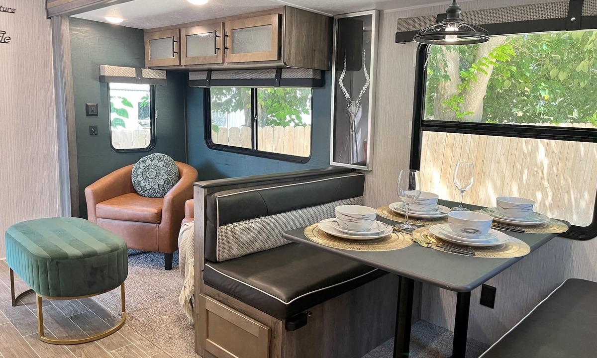 Gore House | Cozy Couple's Getaway 15 minutes from Lake Tenkiller Dog Friendly