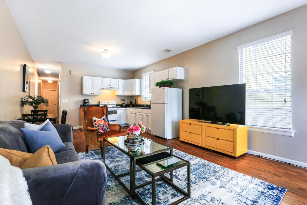 Mid-City Apartment | Cozy Historic 2BR House 10 Min to French Quarter