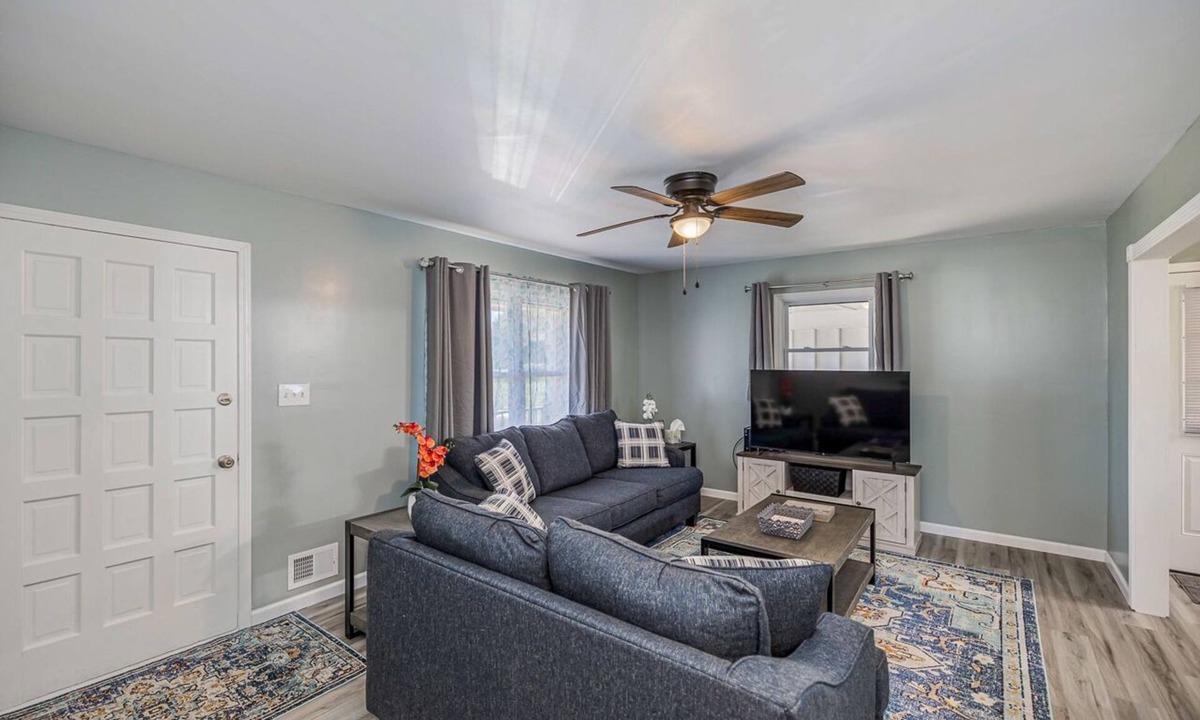 Converse House | Cozy Home off I-85, 35 minutes from NC and SC border