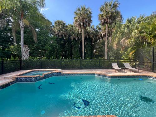 Wellington Villa | Cozy home with big pool in Wellington!