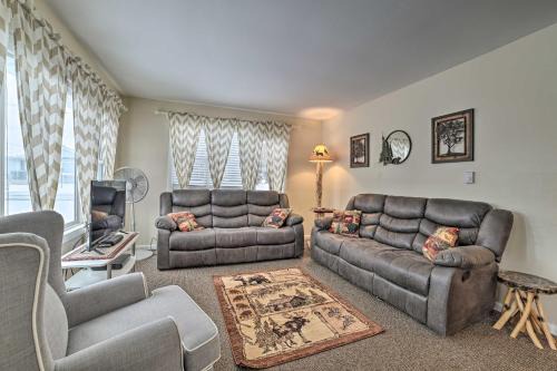 Houghton Lake Heights House | Cozy Houghton Lake Heights Cottage w/Private Yard