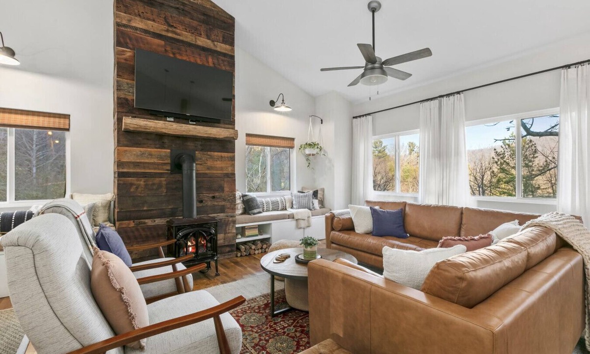 Asheville House | Cozy Luxury Farmhouse, 3 Miles To Downtown, Mountain Views
