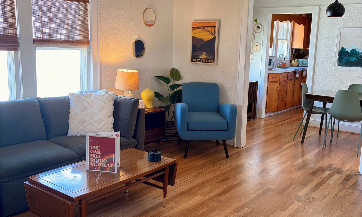 Summerlee House | Cozy, pet friendly house minutes from New River Gorge NP with large backyard