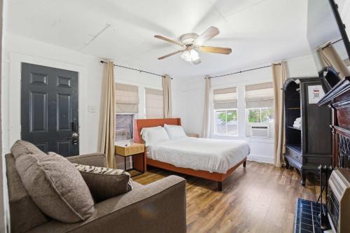 Freetown - Port Rico House | Cozy Private Room Heart of Downtown