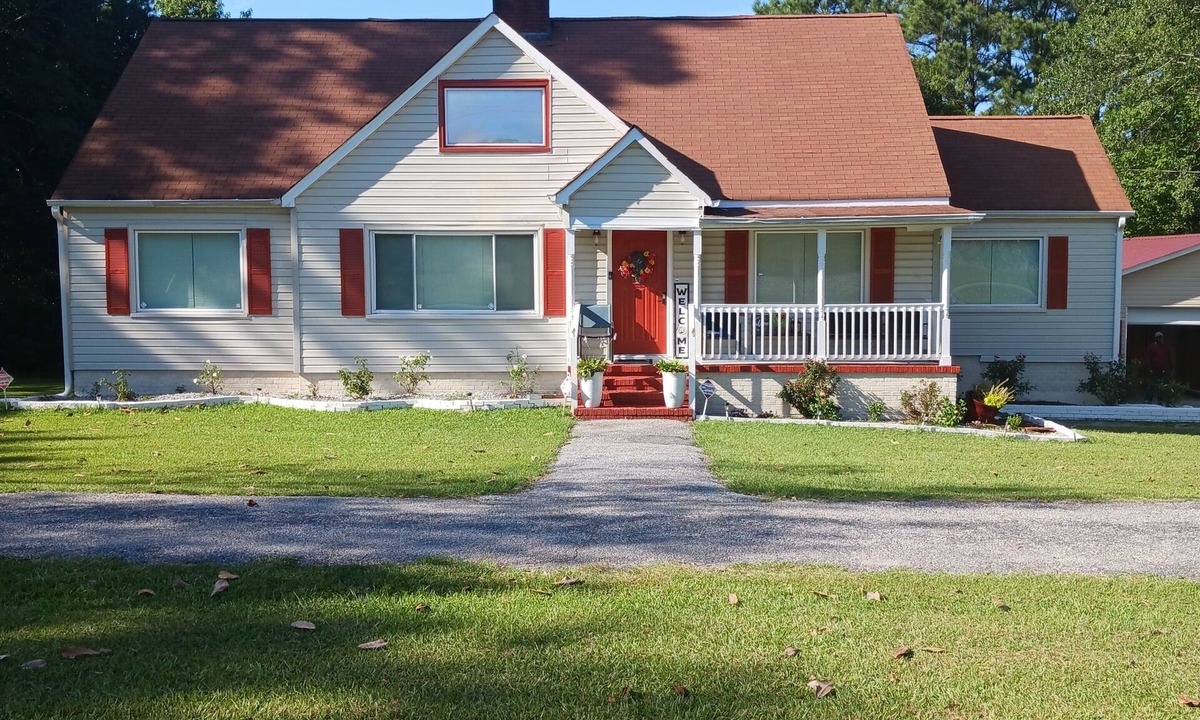 Douglasville House | Cozy Ranch home with many activities and places to visit