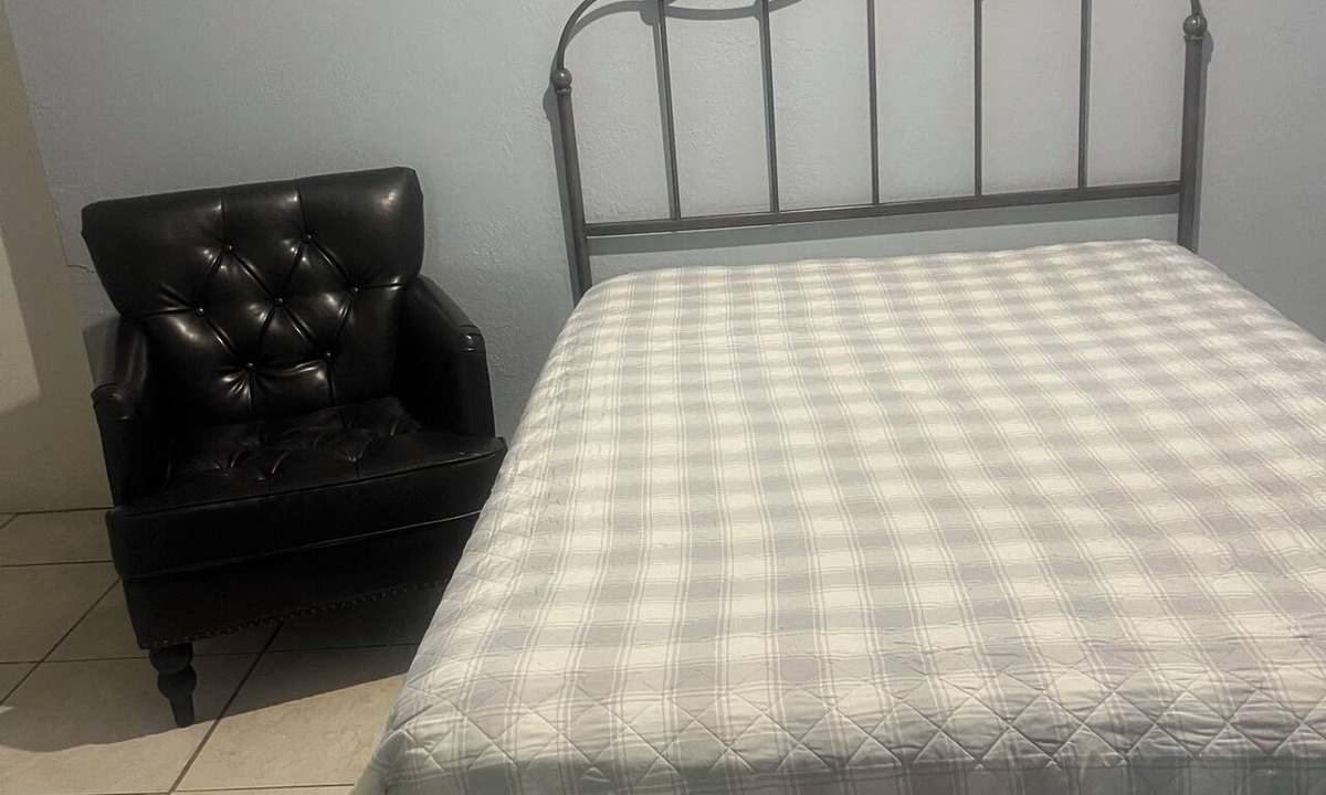 San Carlos Park Apartment | Cozy studio in serene Fort Myers with refreshing AC